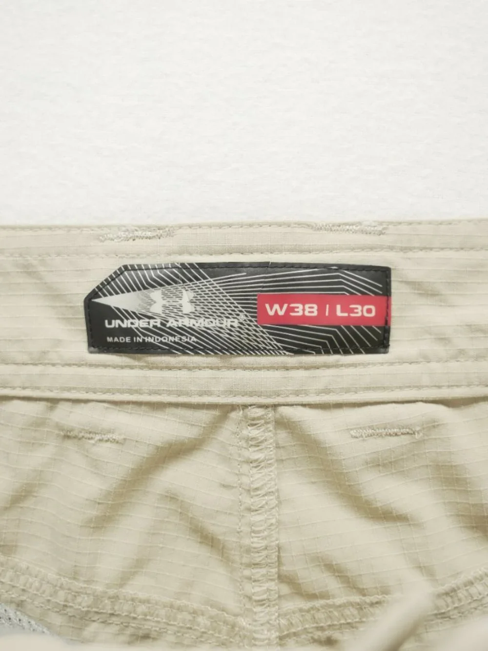 Under Armour 38x30 Beige Ripstop Hunt Fish Convertible Mens Cargo Pants